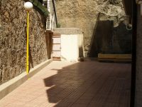 Side Terrace